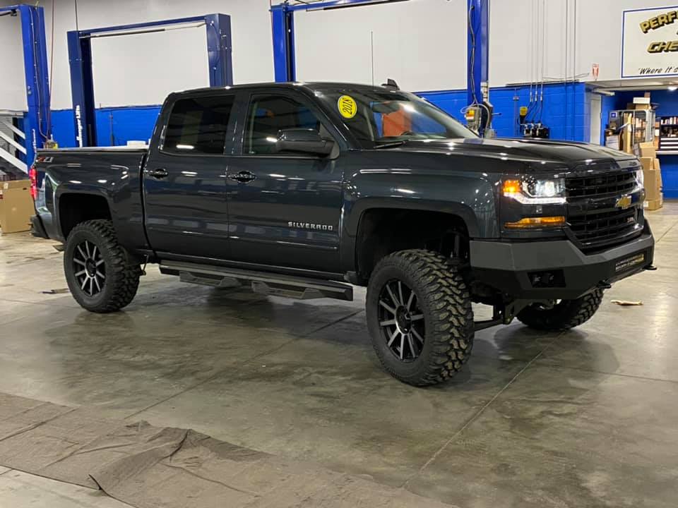 View build 7 Inch Lifted 2018 Chevy Silverado 1500 4WD | Rough Country