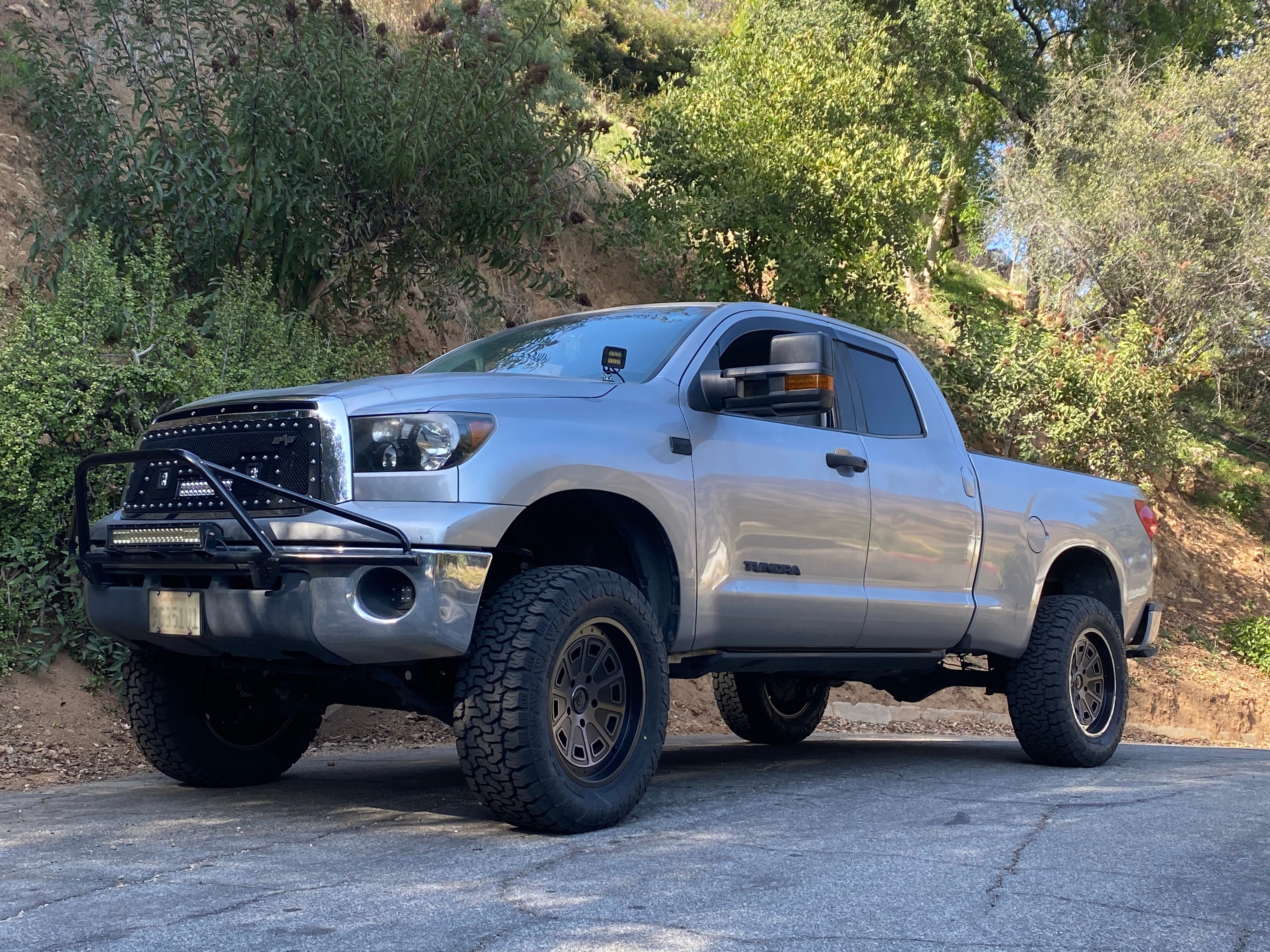 2008 toyota tundra prerunner