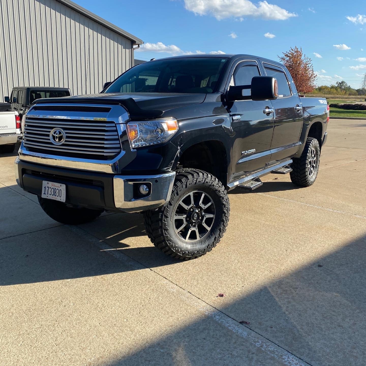 View build 7 Inch Lifted 2016 Toyota Tundra 4WD | Rough Country