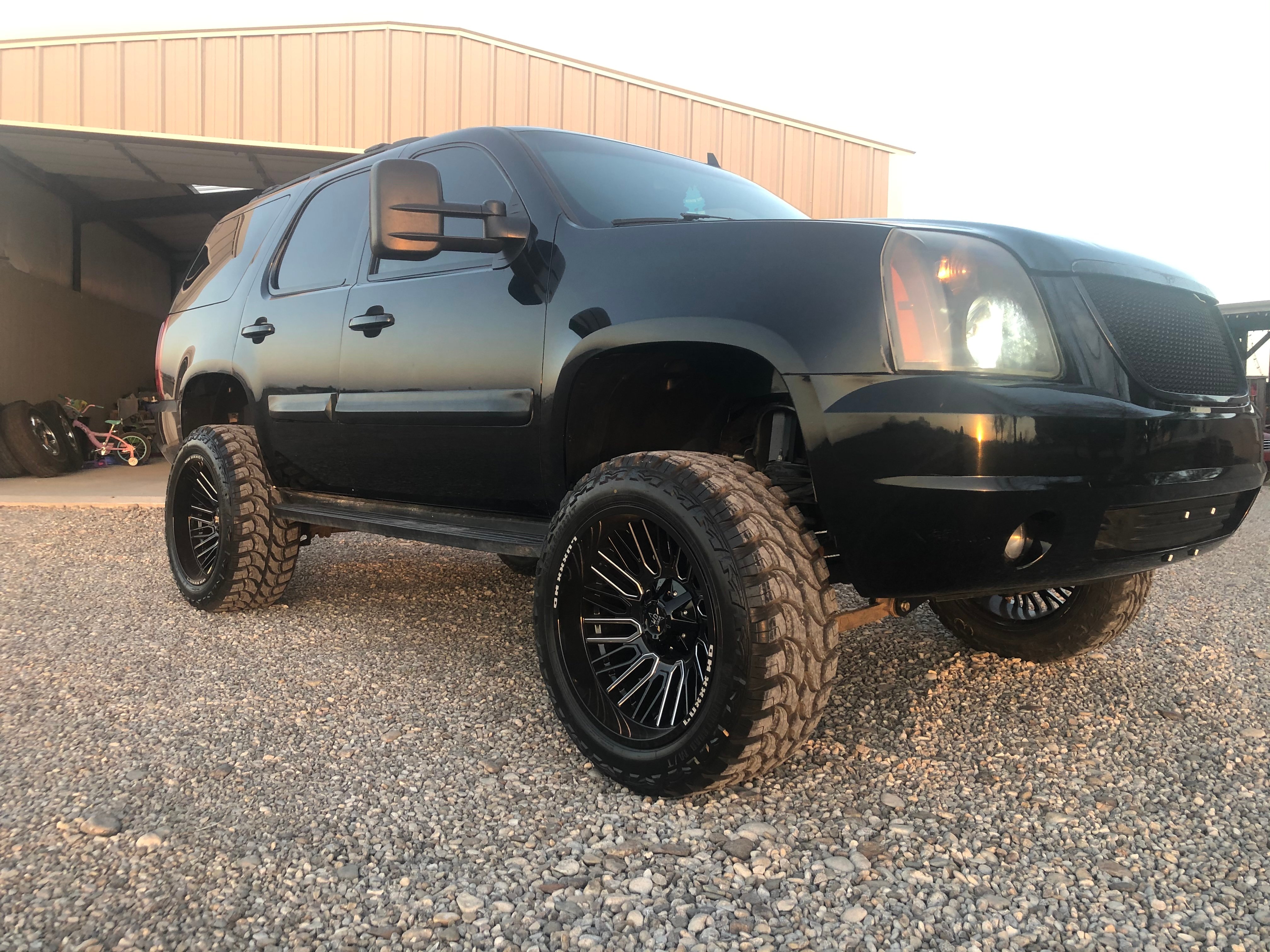 View build 7.5 Inch Lifted 2008 GMC Yukon 2WD | Rough Country