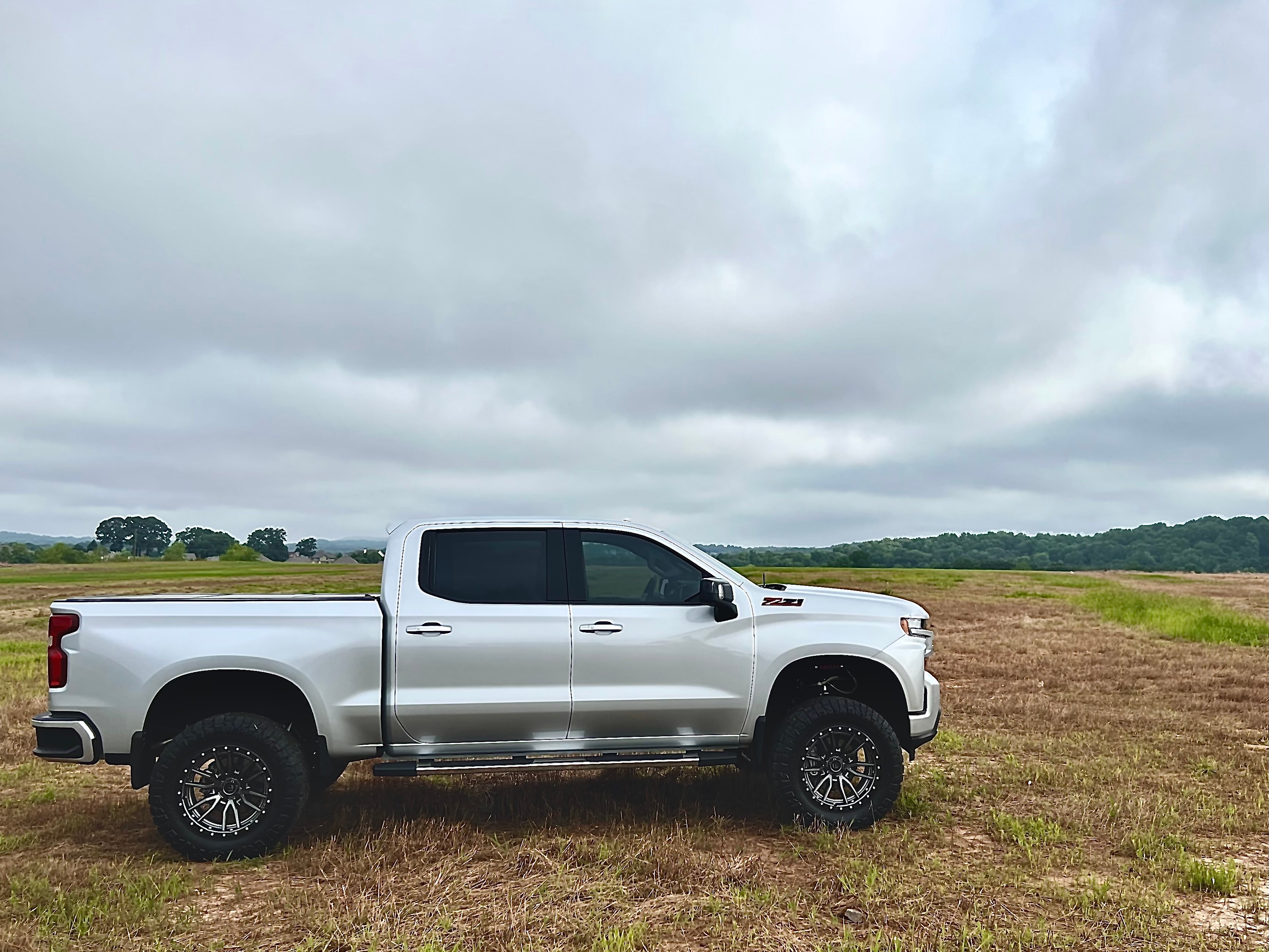 View Build 6 Inch Lifted 2019 Chevy Silverado 1500 4WD | Rough Country