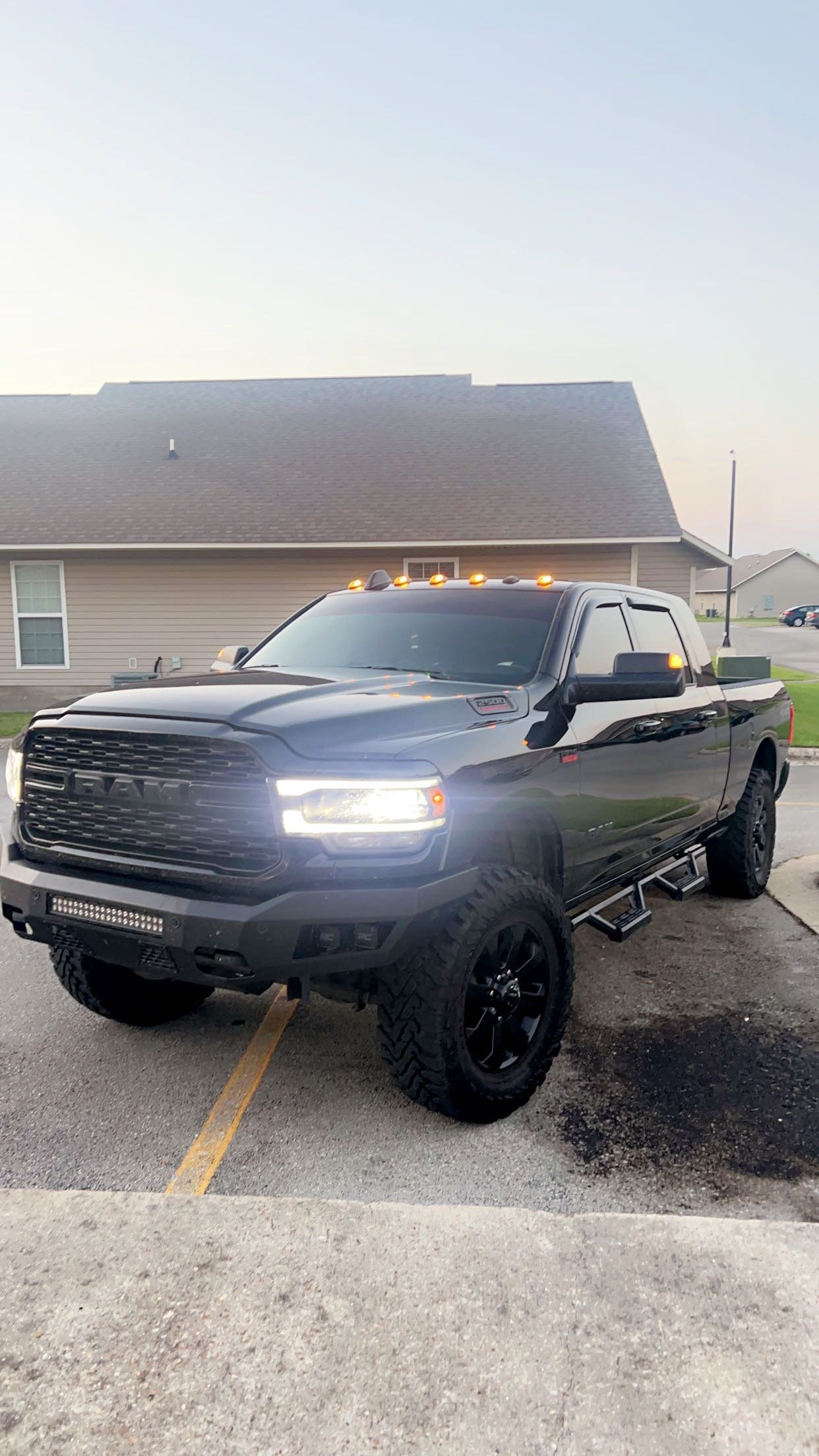 2022 ram 2500 lifted black