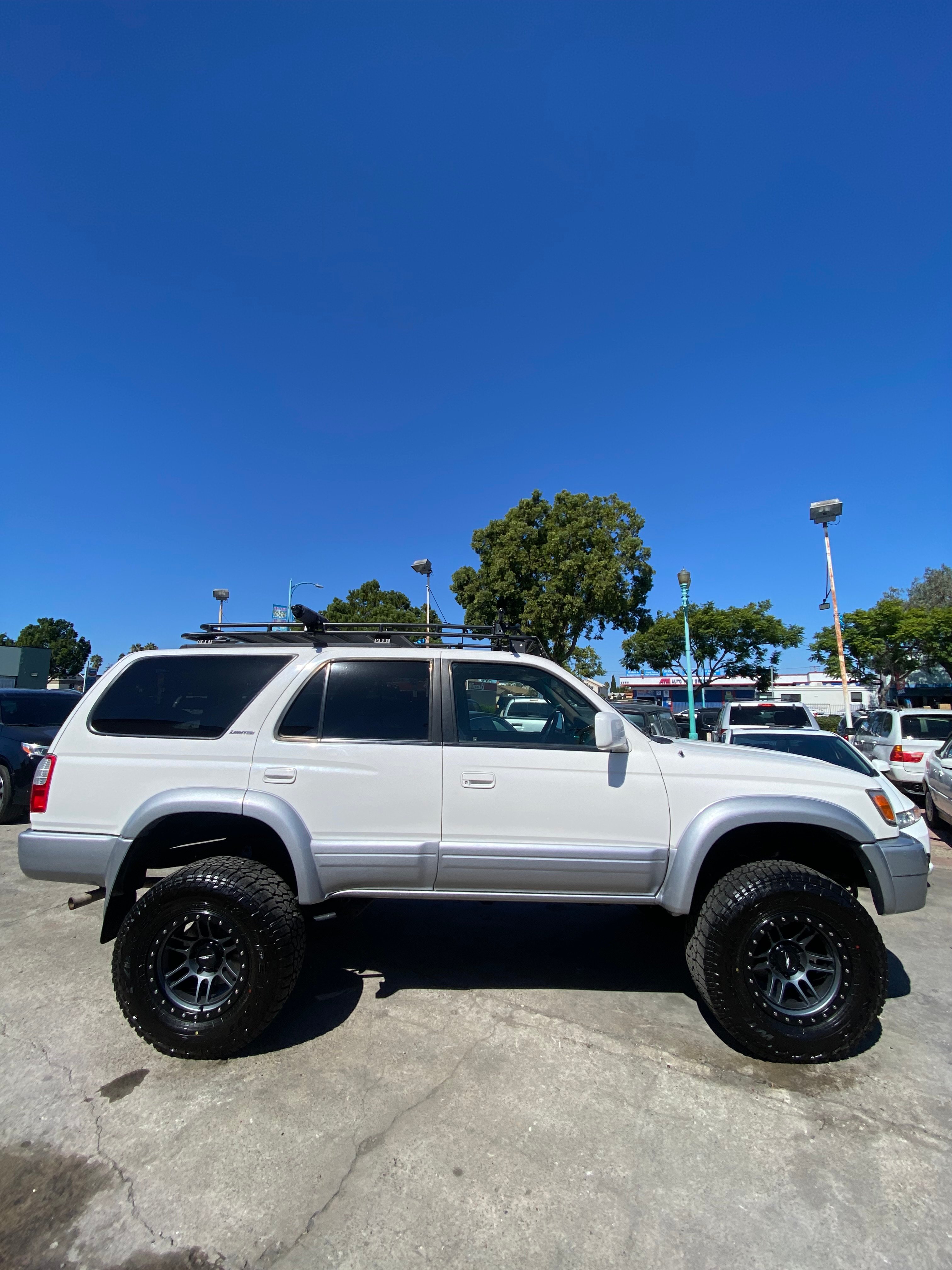 View build 3 Inch Lifted 1999 Toyota 4Runner | Rough Country