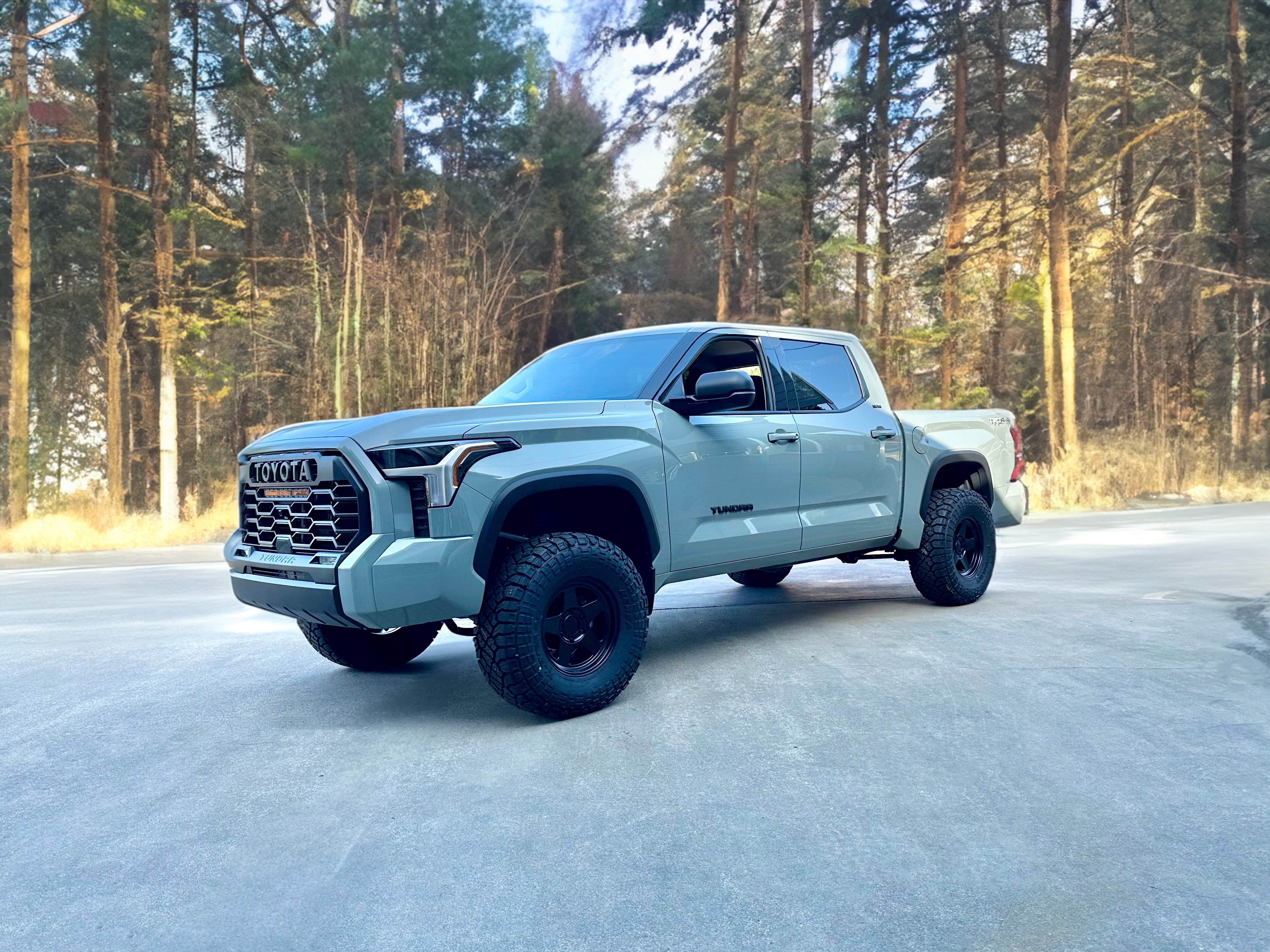 View Build 3.5 Inch Lifted 2023 Toyota Tundra 4WD | Rough Country