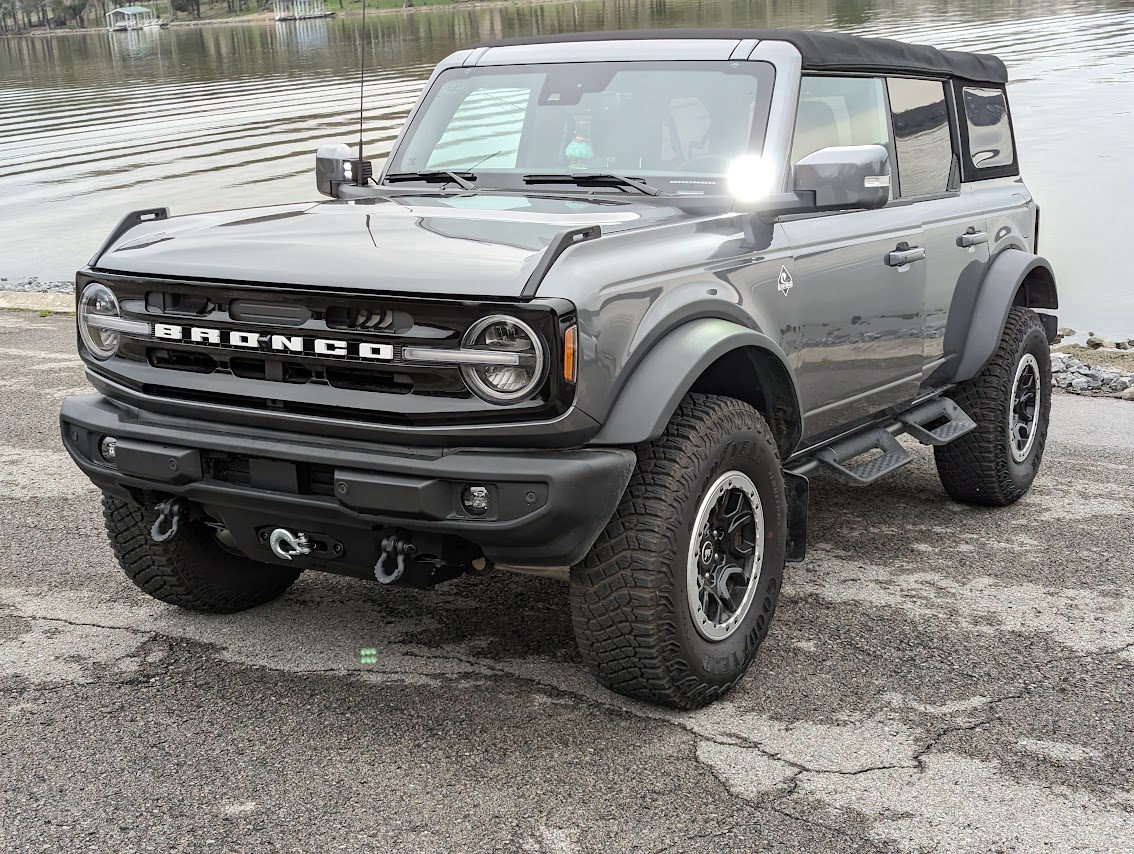 View build 2022 Ford Bronco (2 Door) 4WD | Rough Country
