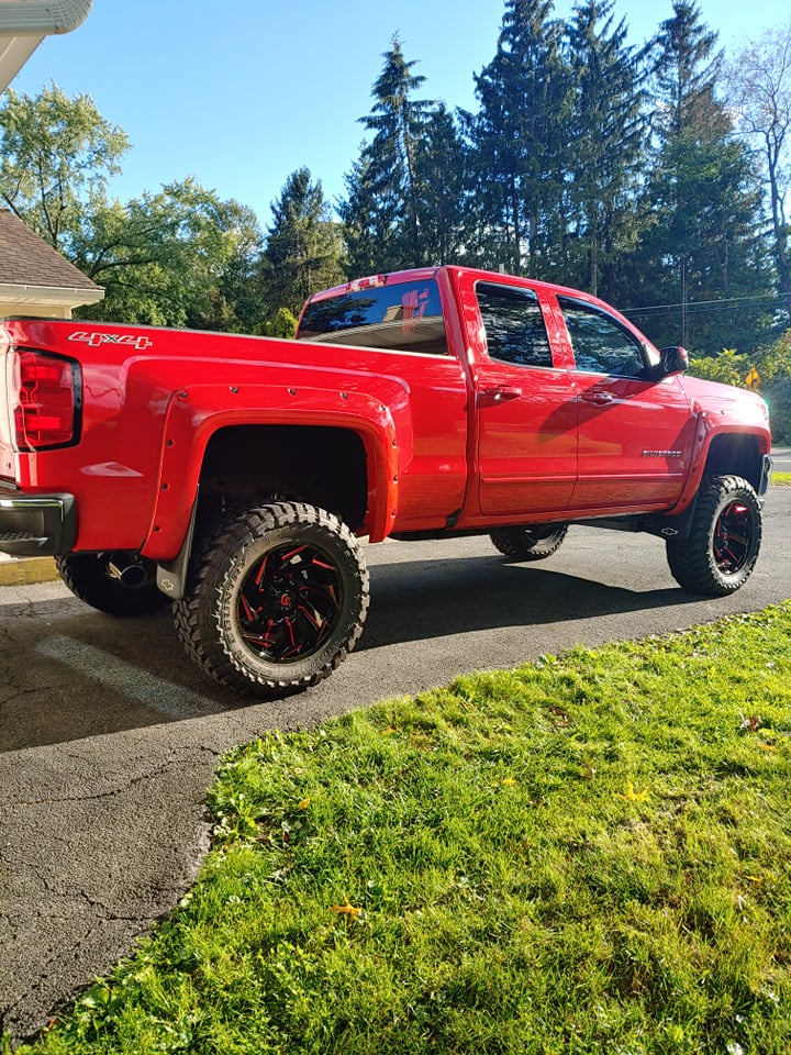 View build 7 Inch Lifted 2017 Chevy Silverado 1500 4WD | Rough Country