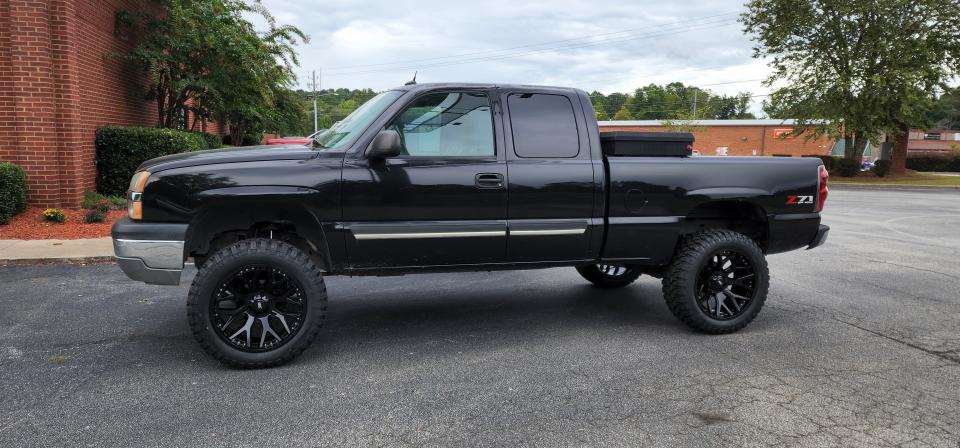 6 Inch Lifted 2004 Chevy Silverado 1500 4WD | Rough Country