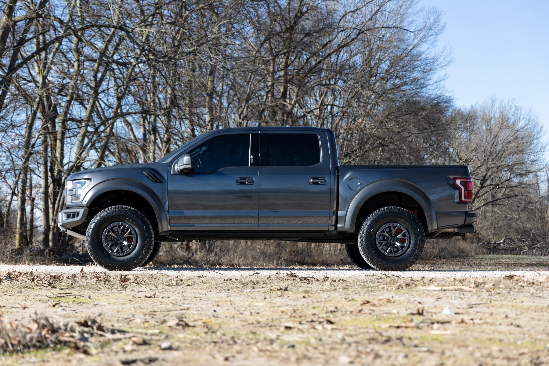 View build 2.5 Inch Lifted 2020 Ford Raptor | Rough Country