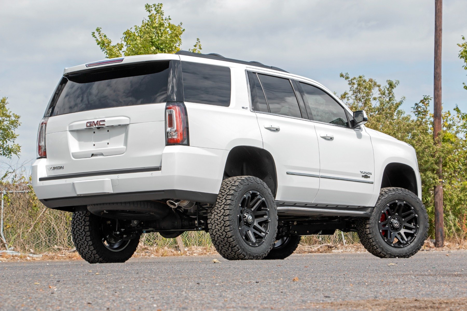 6 Inch Lifted 2018 GMC Yukon | Rough Country