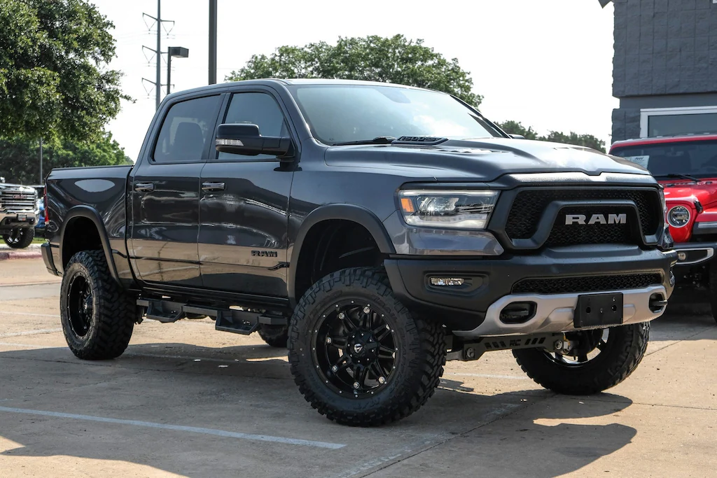 View build 6 Inch Lifted 2019 Ram 1500 4WD | Rough Country