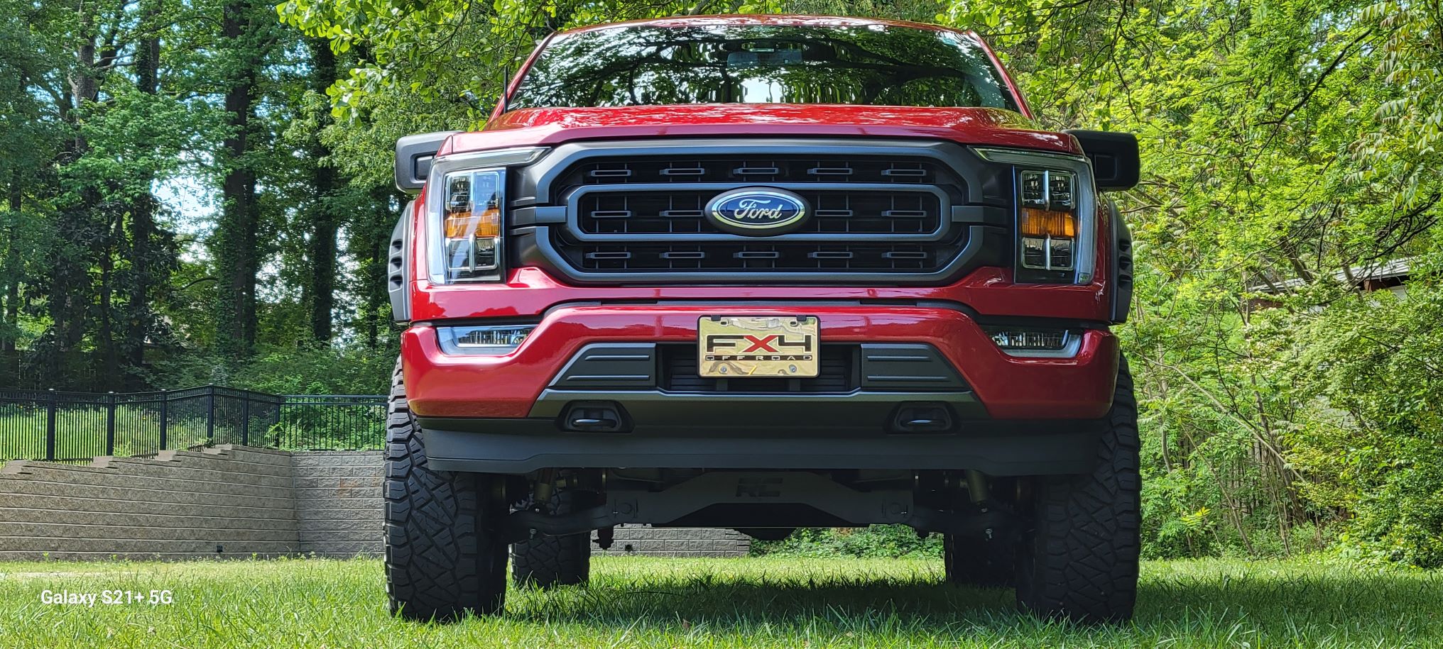 View build 6 Inch Lifted 2021 Ford F-150 4WD | Rough Country