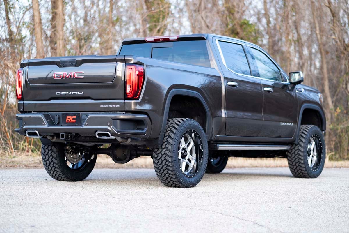 6 Inch Lifted 2019 GMC Denali | Rough Country