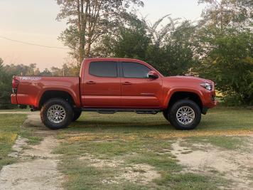 3.5 Inch Lifted 2018 Toyota Tacoma 4WD